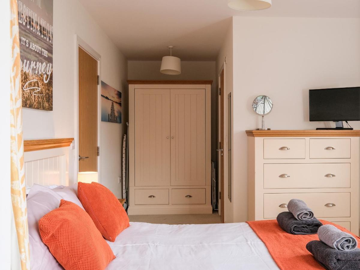 Stone'S Throw Apartamento Charlestown  Exterior foto