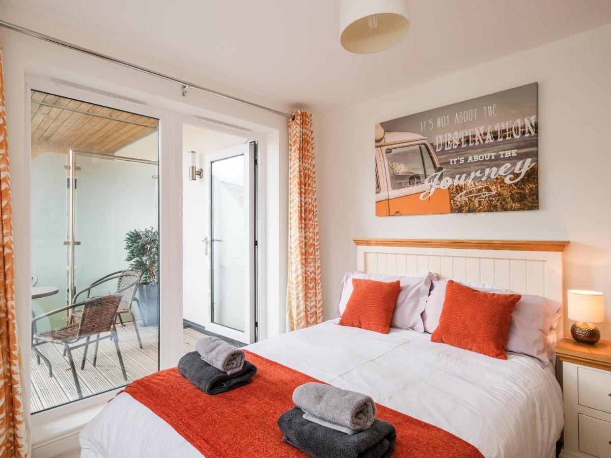 Stone'S Throw Apartamento Charlestown  Exterior foto